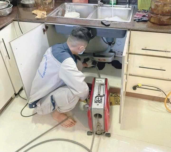 thông tắc chậu rửa bát
